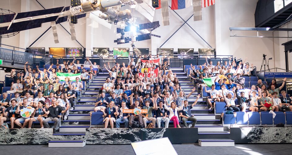 Outstanding event at ESTEC for national winners of ESA-ESERO CanSat project