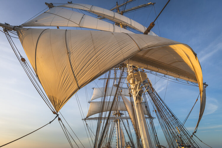 Tall ship brings ESA ocean science training to Nice