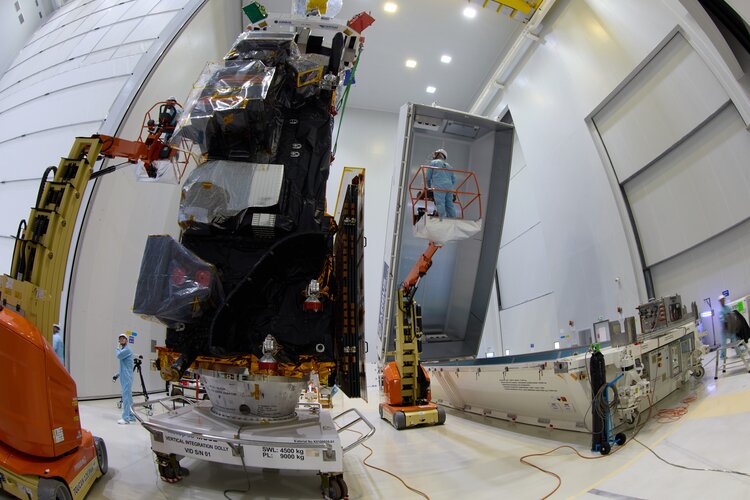 First MetOp-SG and Sentinel-5 arrive at launch site