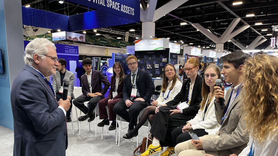 ESA Education at IAC 2025: sponsored students attend the ISEB Student Programme